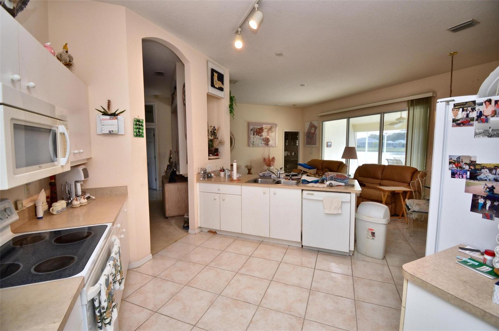 WATERS EDGE PH 08 - Residential