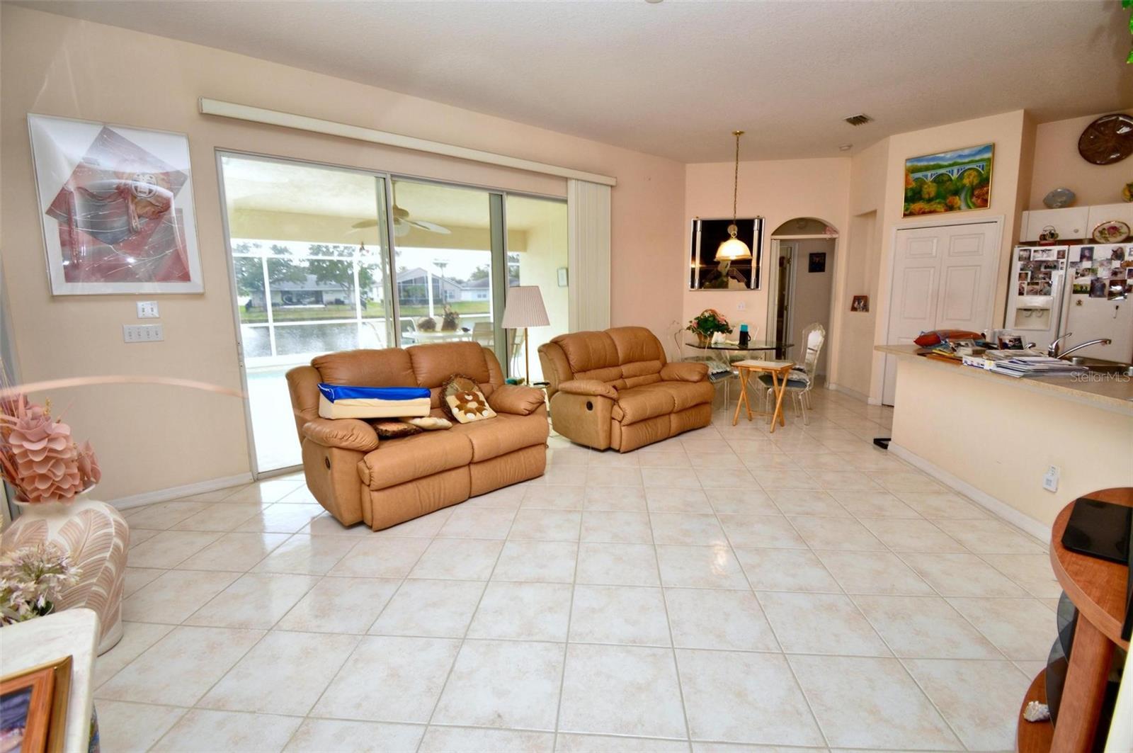 WATERS EDGE PH 08 - Residential