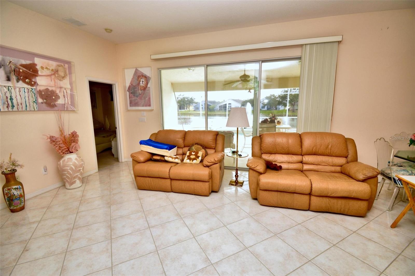 WATERS EDGE PH 08 - Residential