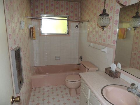 Tiny photo for 2650 SE Highway 41, Morriston, FL 32668 (MLS # OM722593)