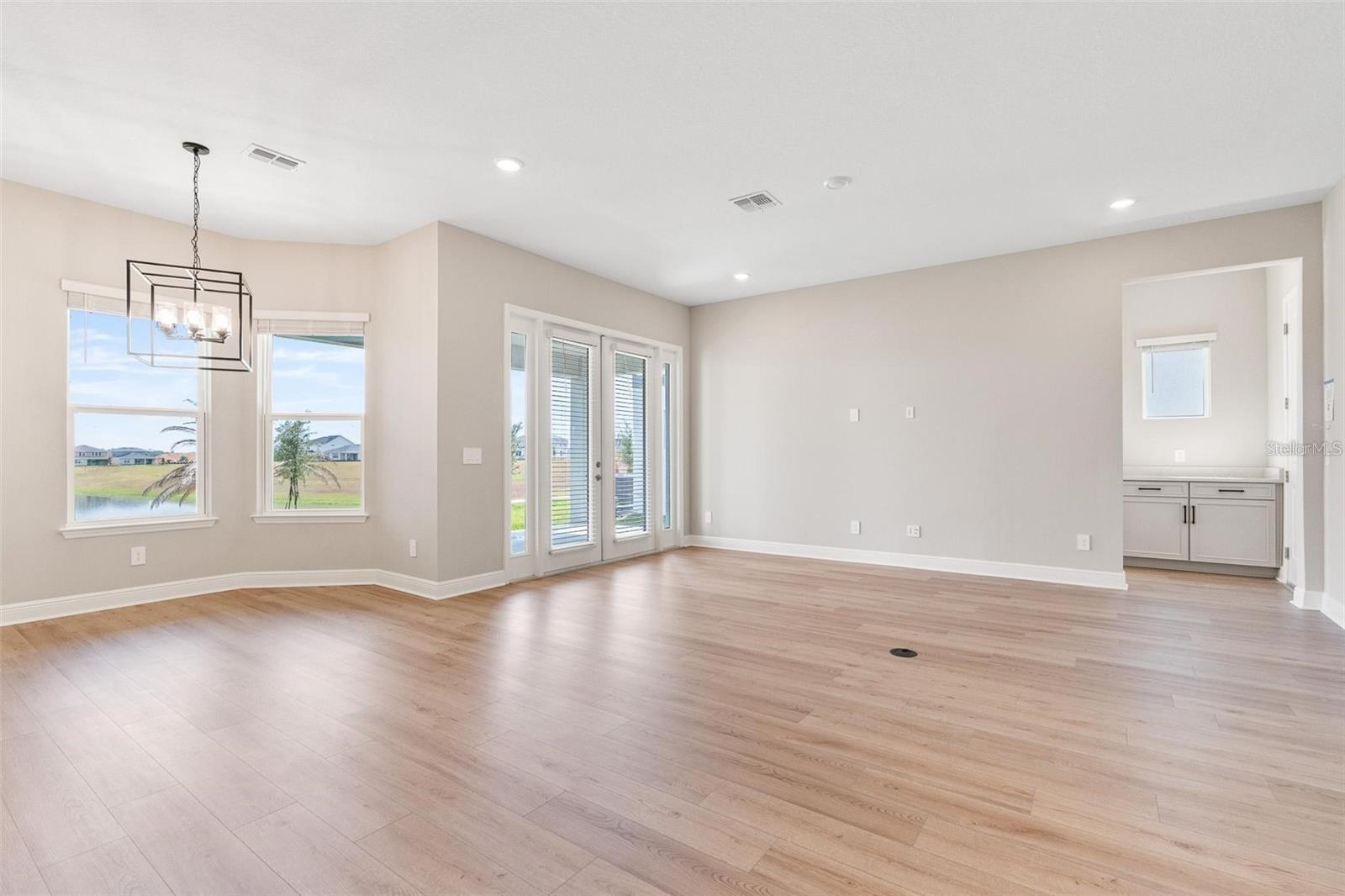 SILVERLEAF RESERVE/HAMLIN PH 2 - Residential Lease