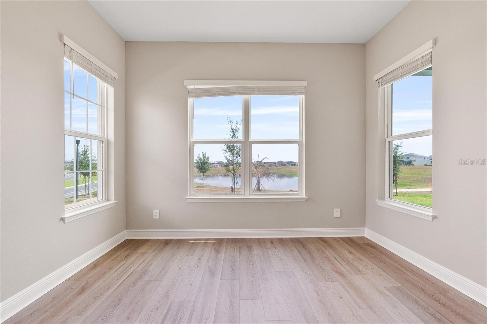 SILVERLEAF RESERVE/HAMLIN PH 2 - Residential Lease