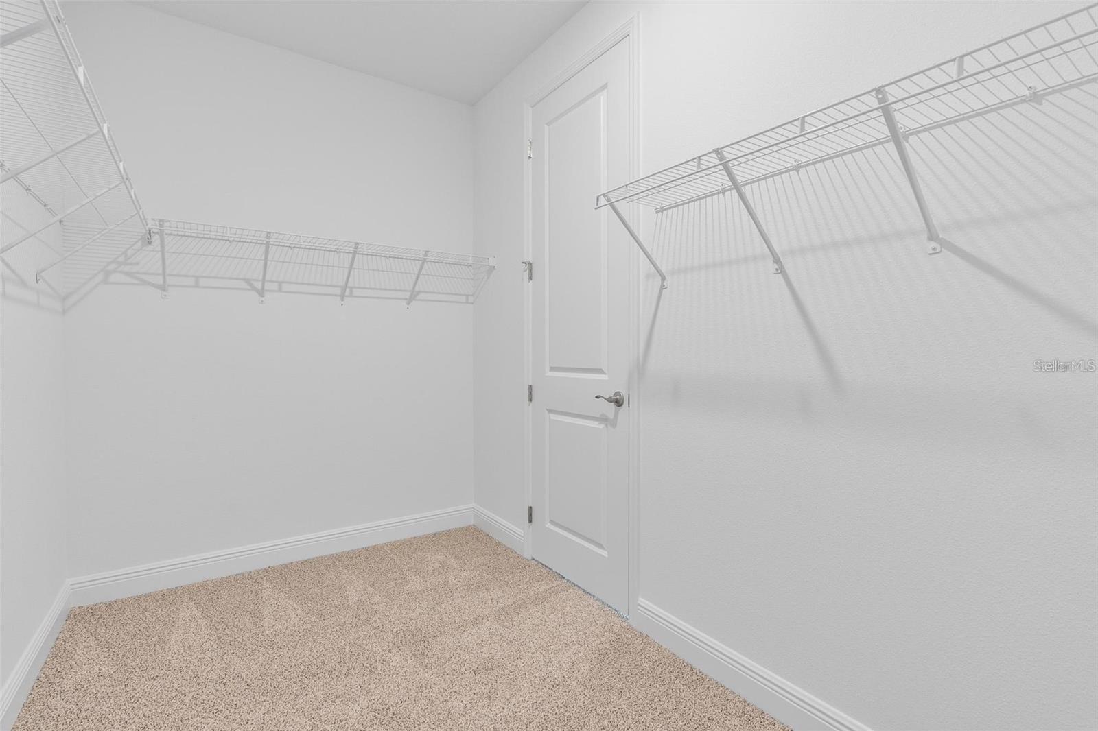 SILVERLEAF RESERVE/HAMLIN PH 2 - Residential Lease