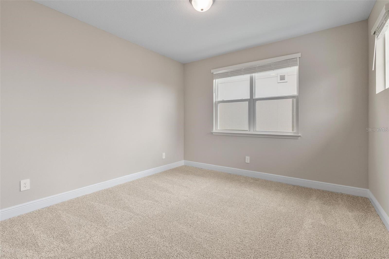 SILVERLEAF RESERVE/HAMLIN PH 2 - Residential Lease