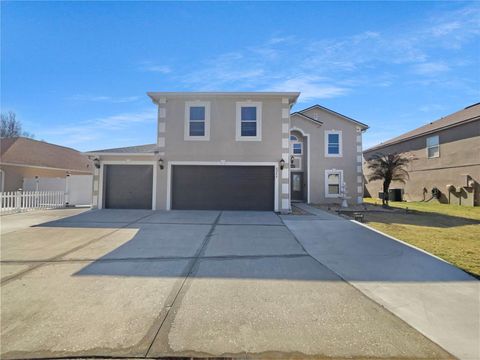 Photo of 8286 Settlers Creek Loop, Lakeland, FL 33810 (MLS # O6383314)