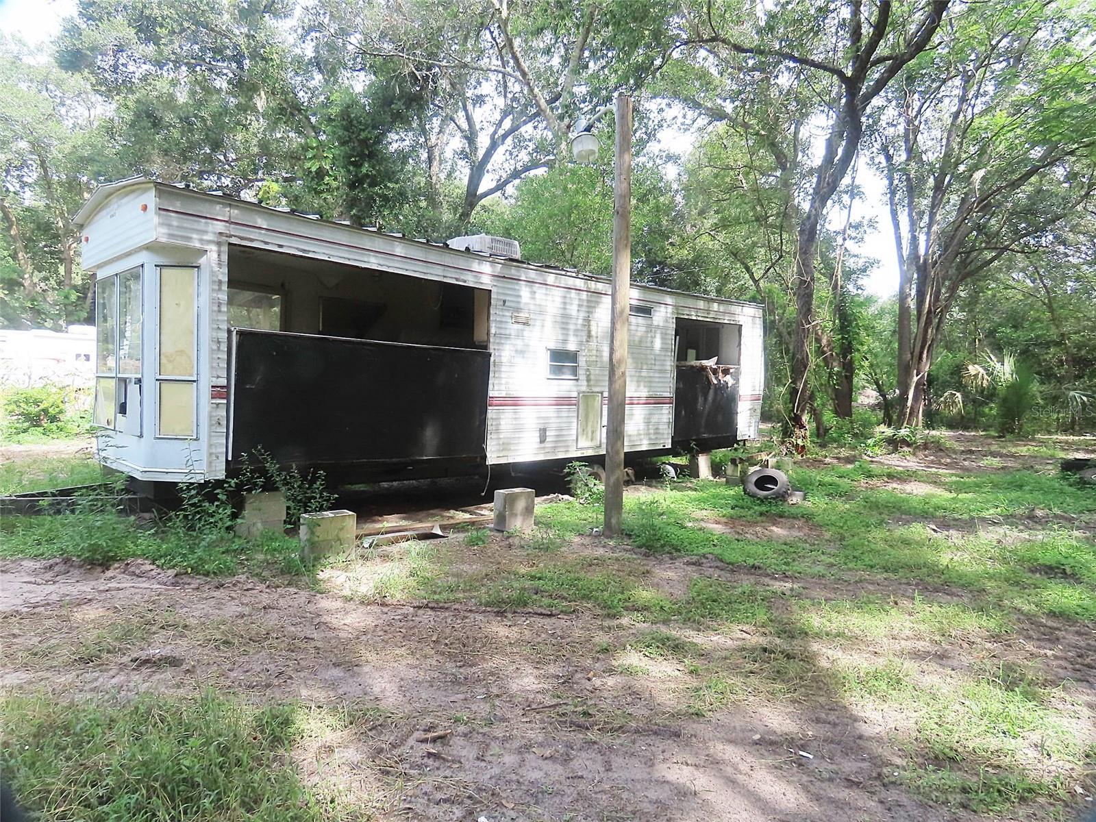 HILLTOP SORRENTO - Land