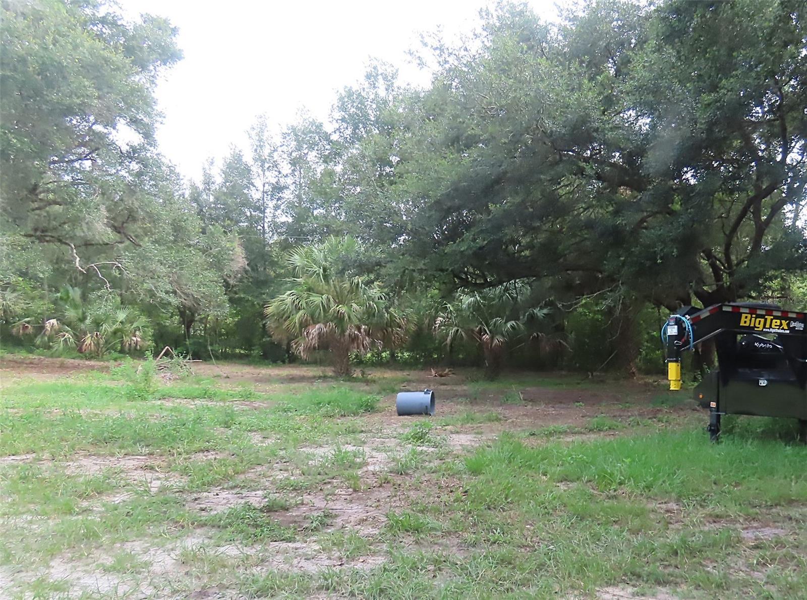 HILLTOP SORRENTO - Land