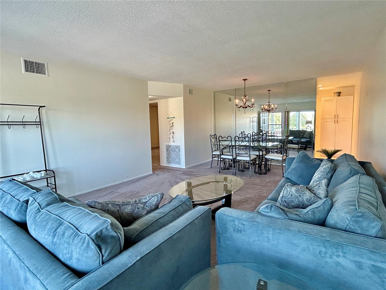2070 WORLD PARKWAY BOULEVARD 36