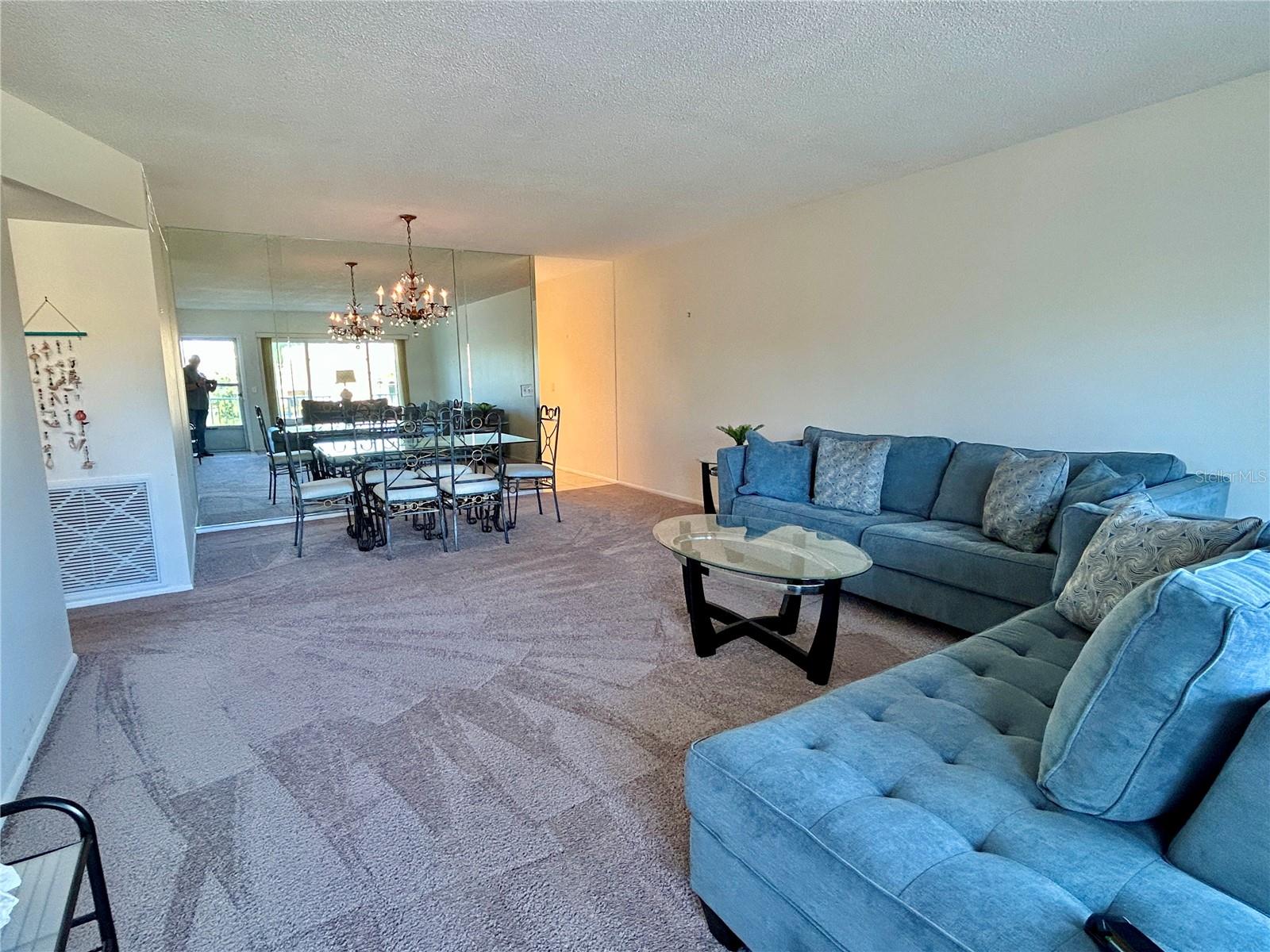 2070 WORLD PARKWAY BOULEVARD 36