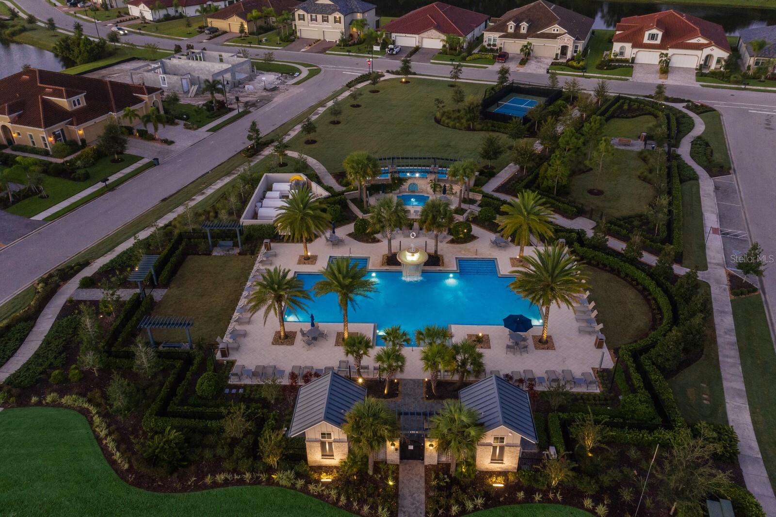 ARBOR GRANDE - Residential