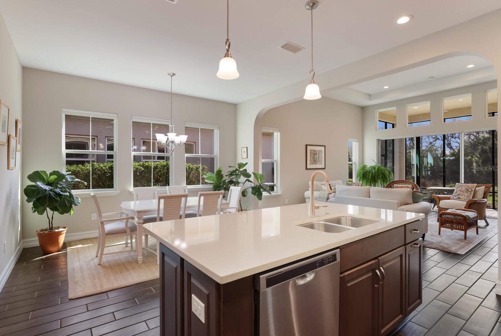 ARBOR GRANDE - Residential