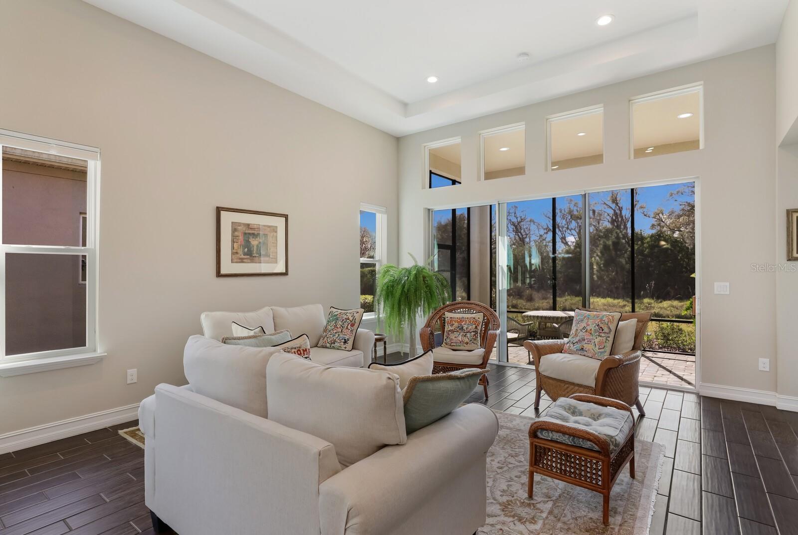 ARBOR GRANDE - Residential