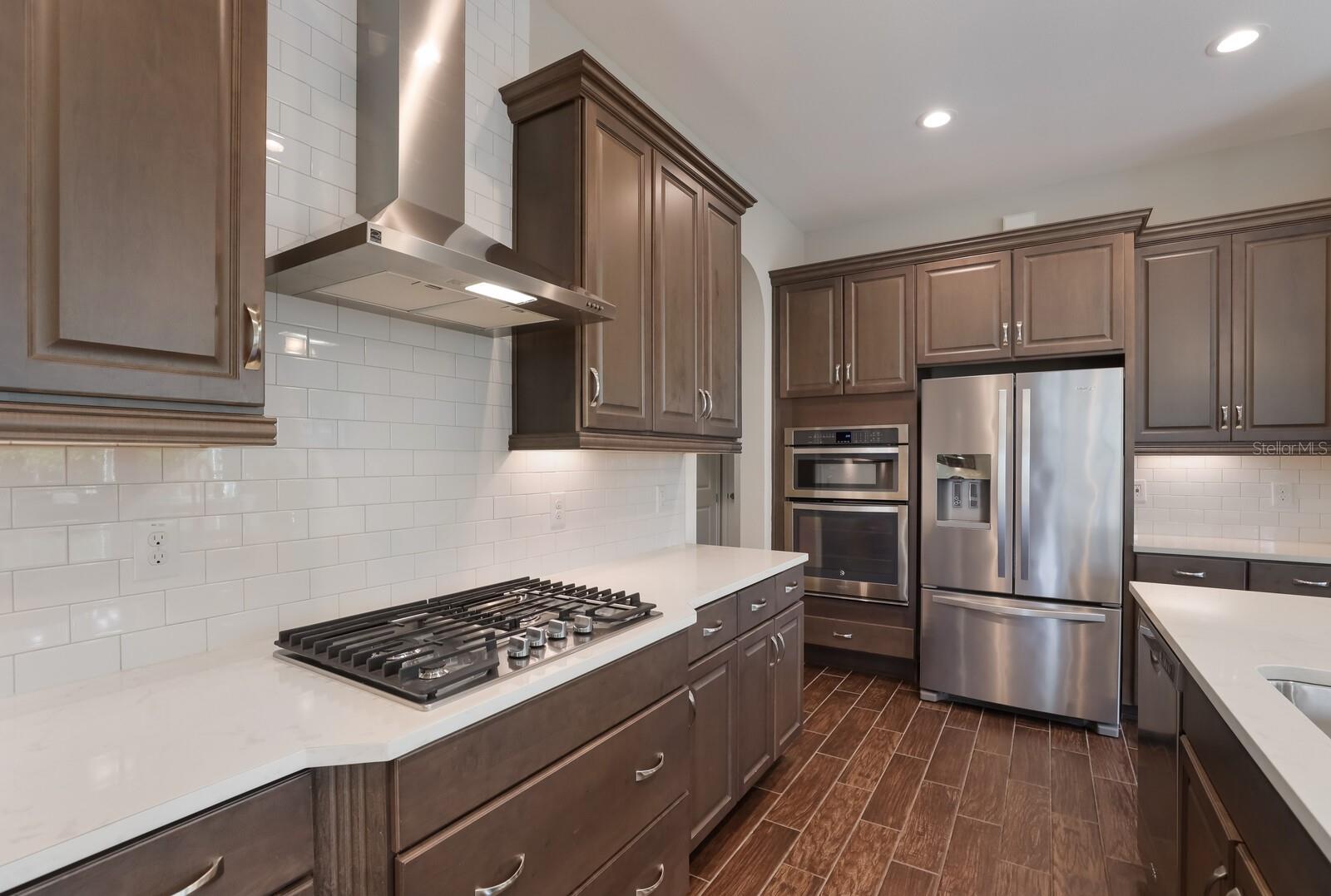 ARBOR GRANDE - Residential