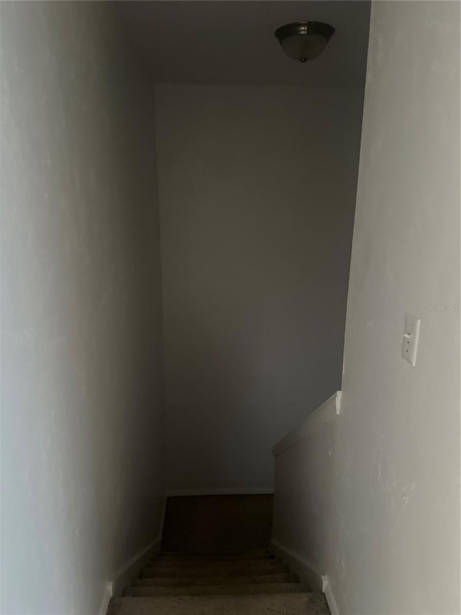 HAWTHORNE RESERVE - Residential Lease