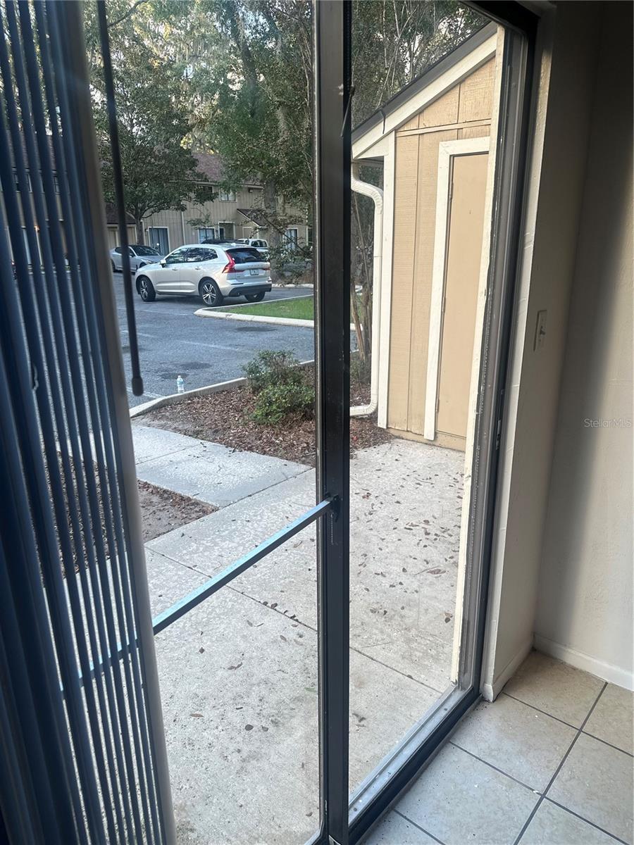 HAWTHORNE RESERVE - Residential Lease