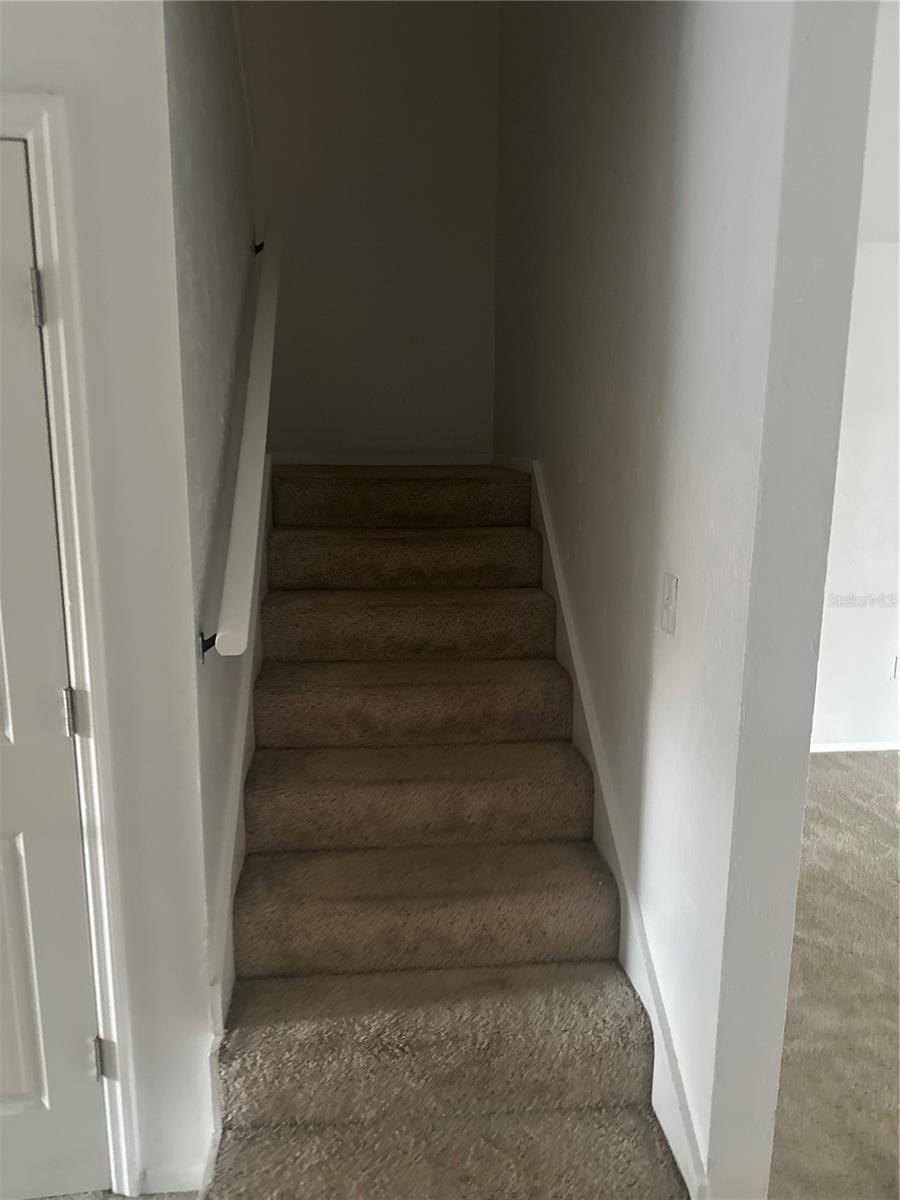 HAWTHORNE RESERVE - Residential Lease