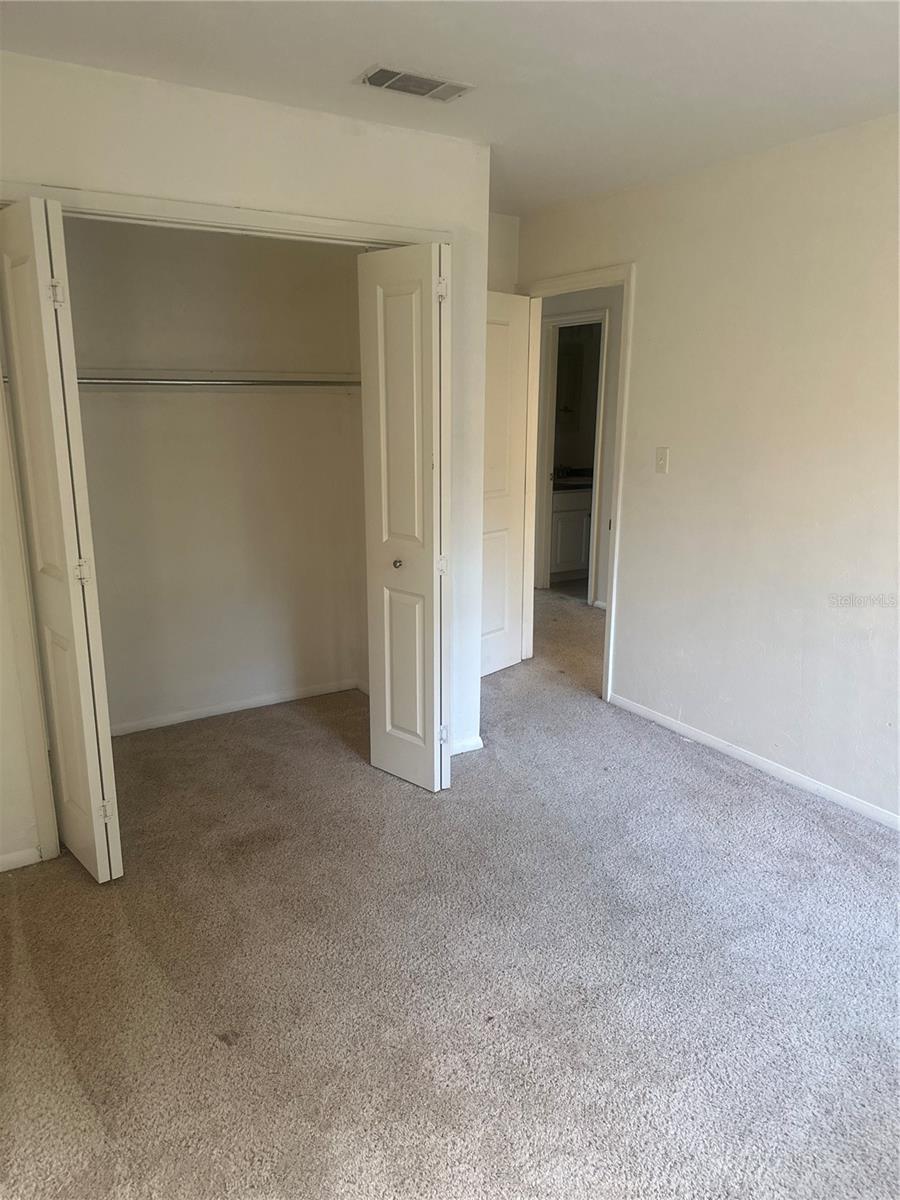 HAWTHORNE RESERVE - Residential Lease