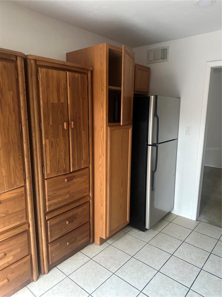 HAWTHORNE RESERVE - Residential Lease