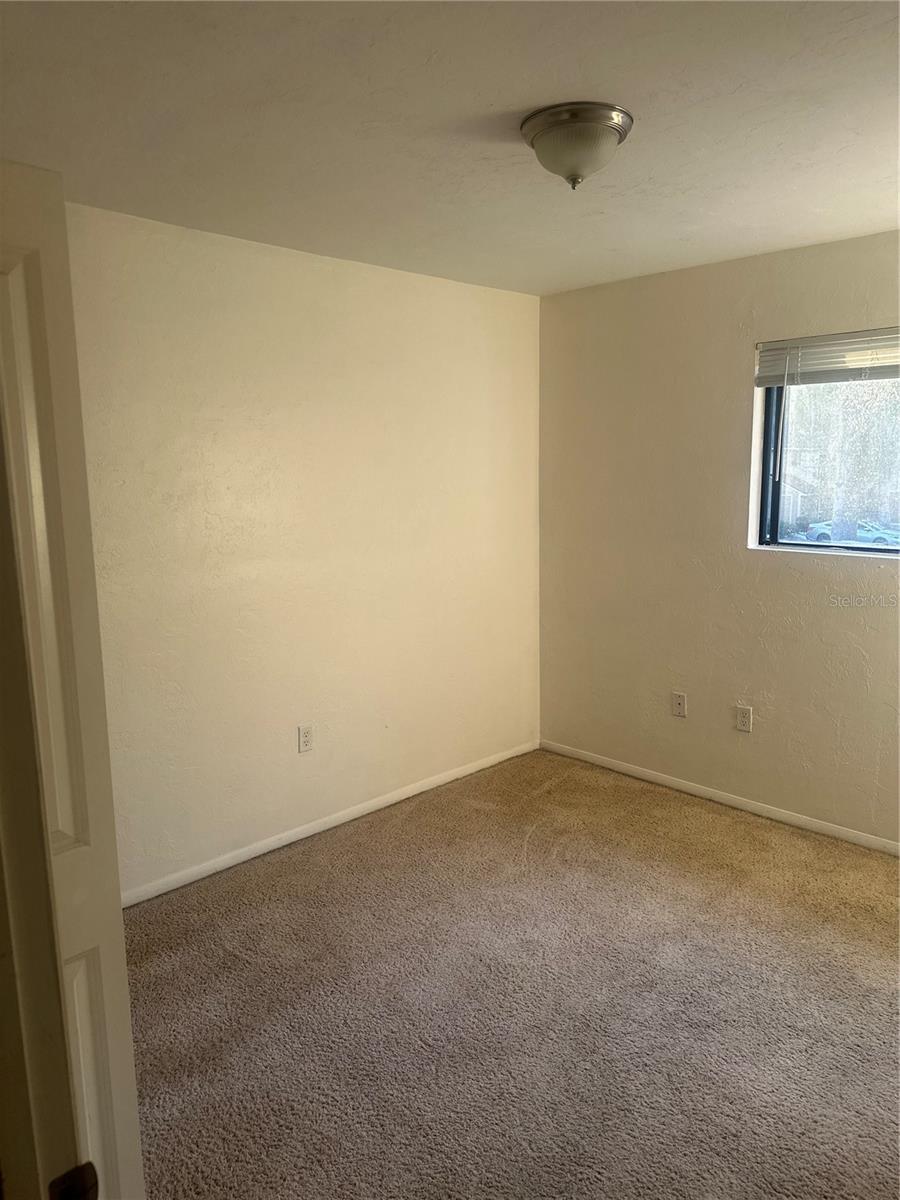 HAWTHORNE RESERVE - Residential Lease
