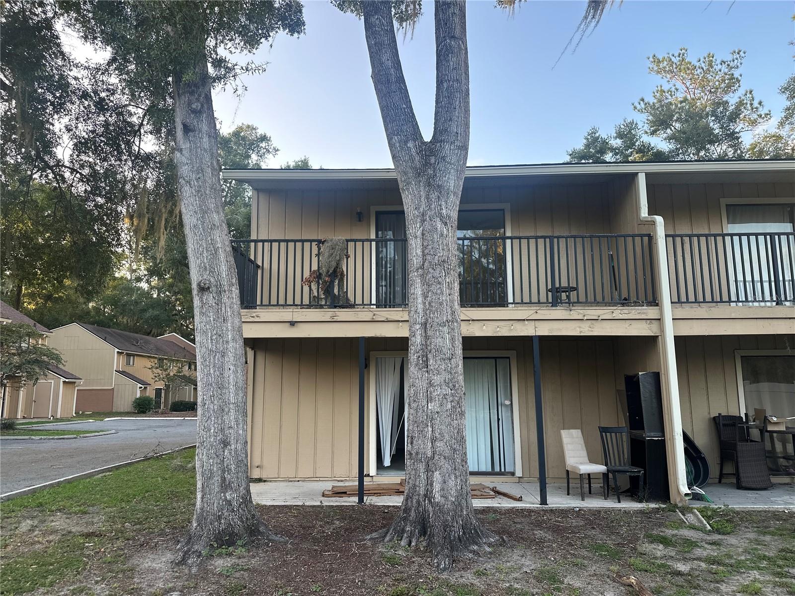 HAWTHORNE RESERVE - Residential Lease