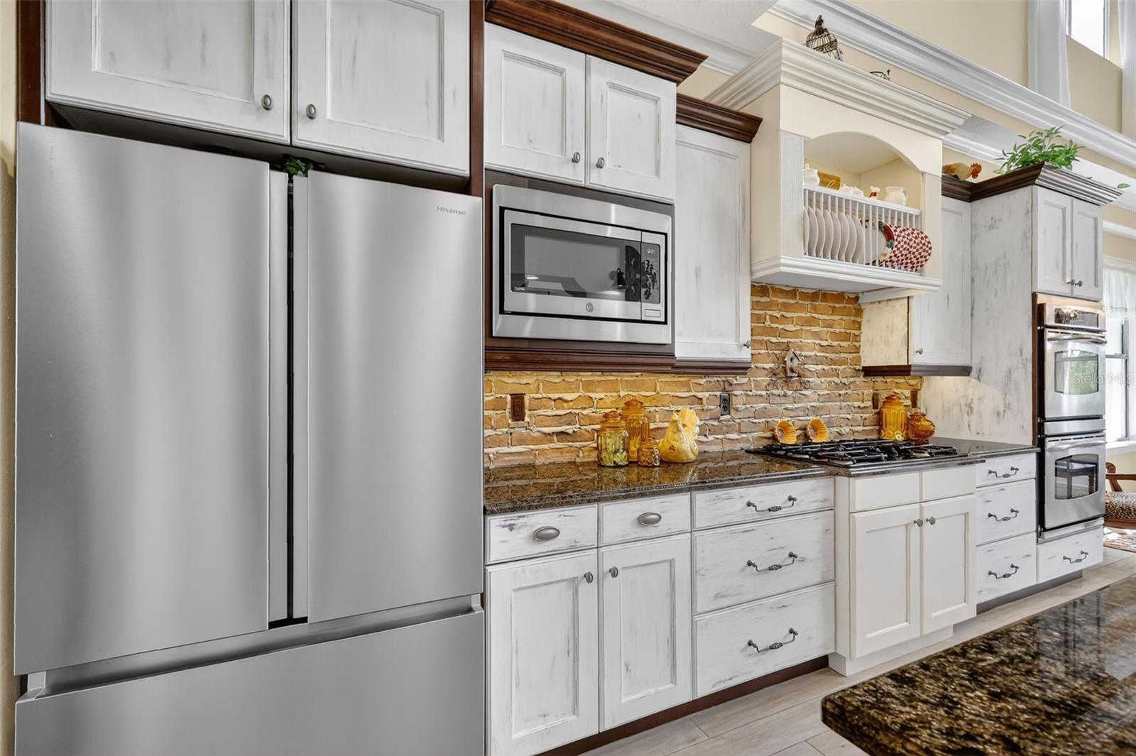 BLUE SPRING RESERVE - Residential