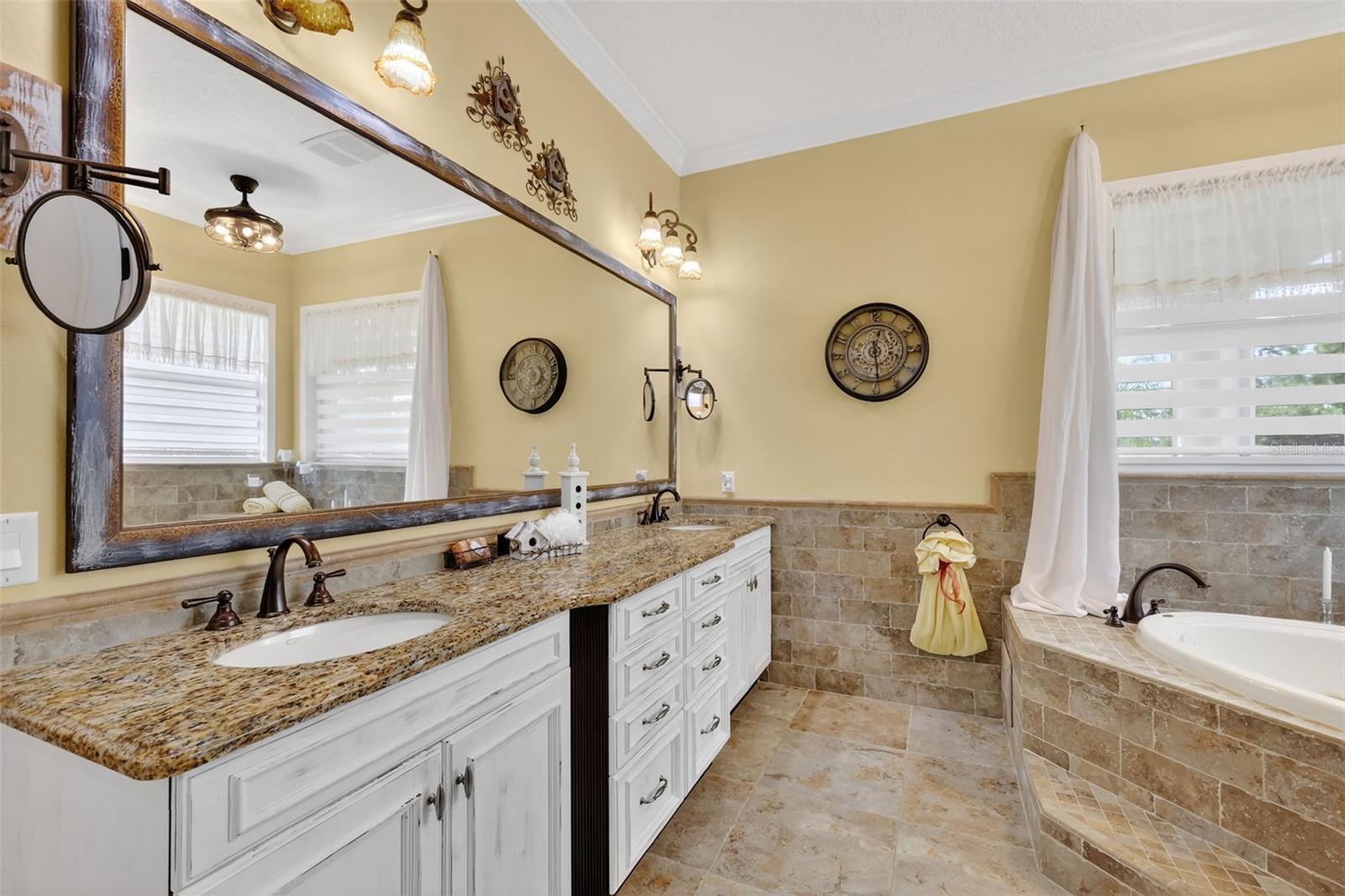 BLUE SPRING RESERVE - Residential