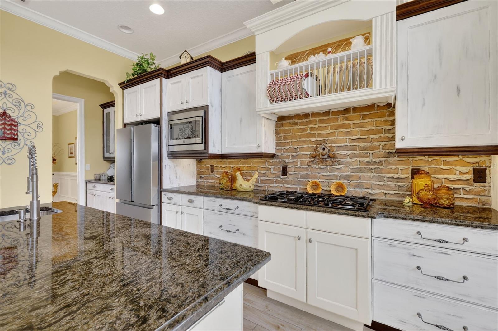 BLUE SPRING RESERVE - Residential