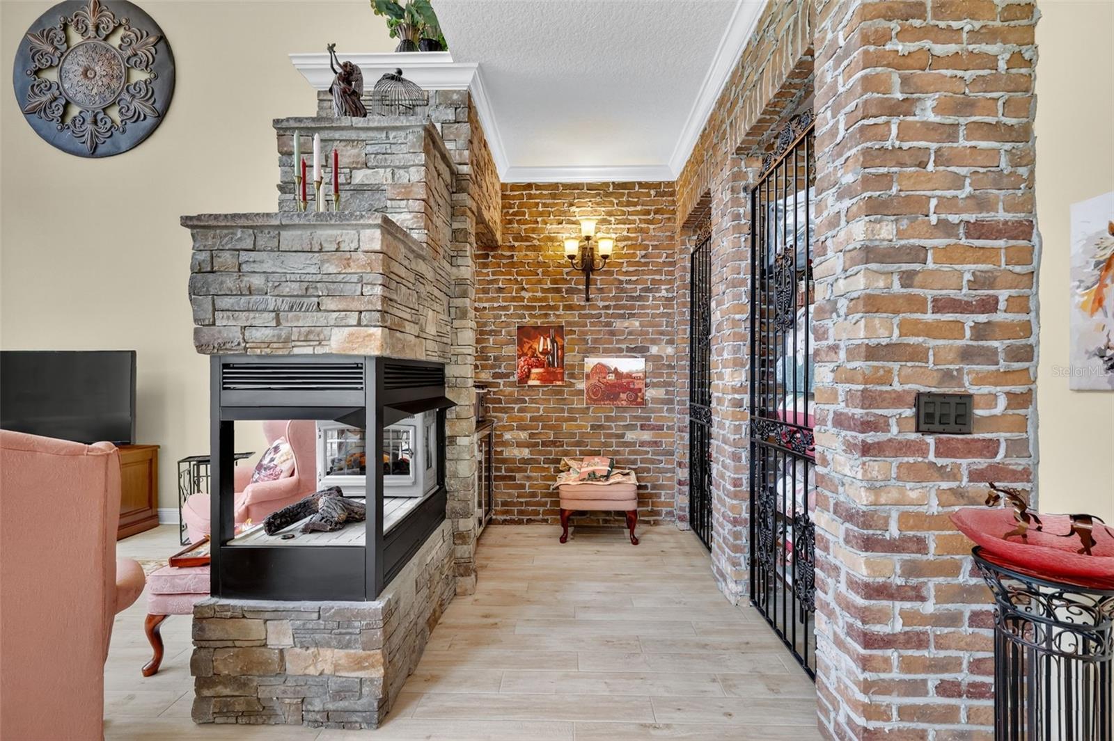 BLUE SPRING RESERVE - Residential