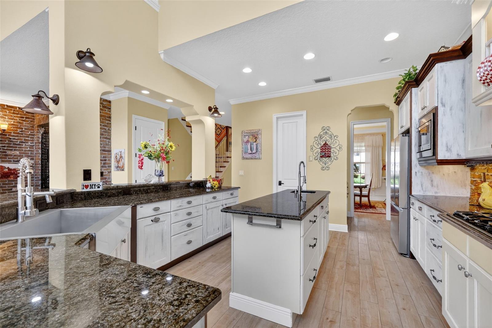 BLUE SPRING RESERVE - Residential