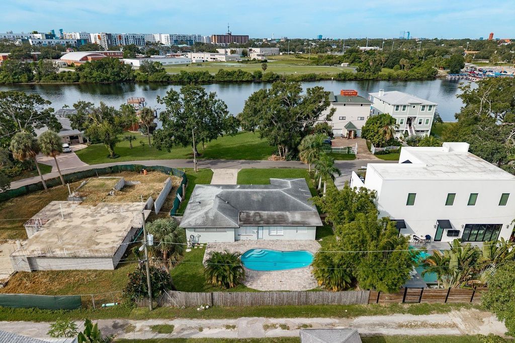 Photo of 2205 N Riverside Drive, Tampa, FL 33602 (MLS # TB8430207)