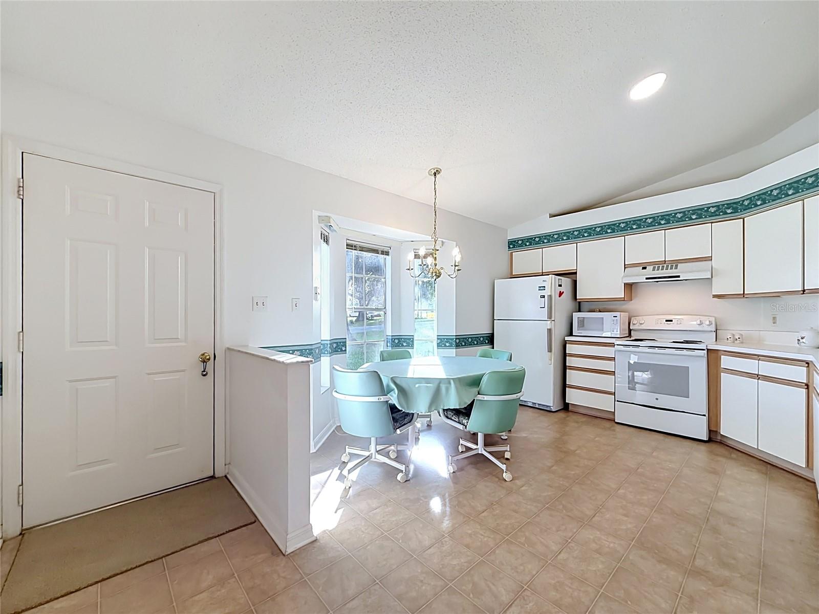 25014 PINE HILL