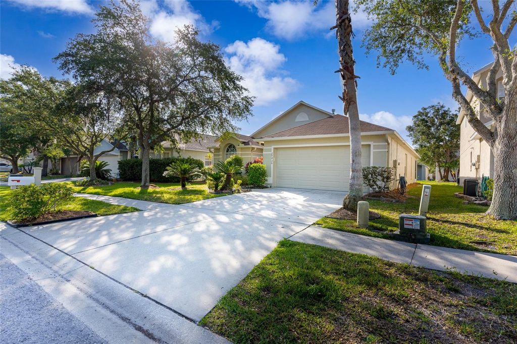 Photo of 29426 SEA DAHLIA PASS, WESLEY CHAPEL, FL 33543 (MLS # T3429327)