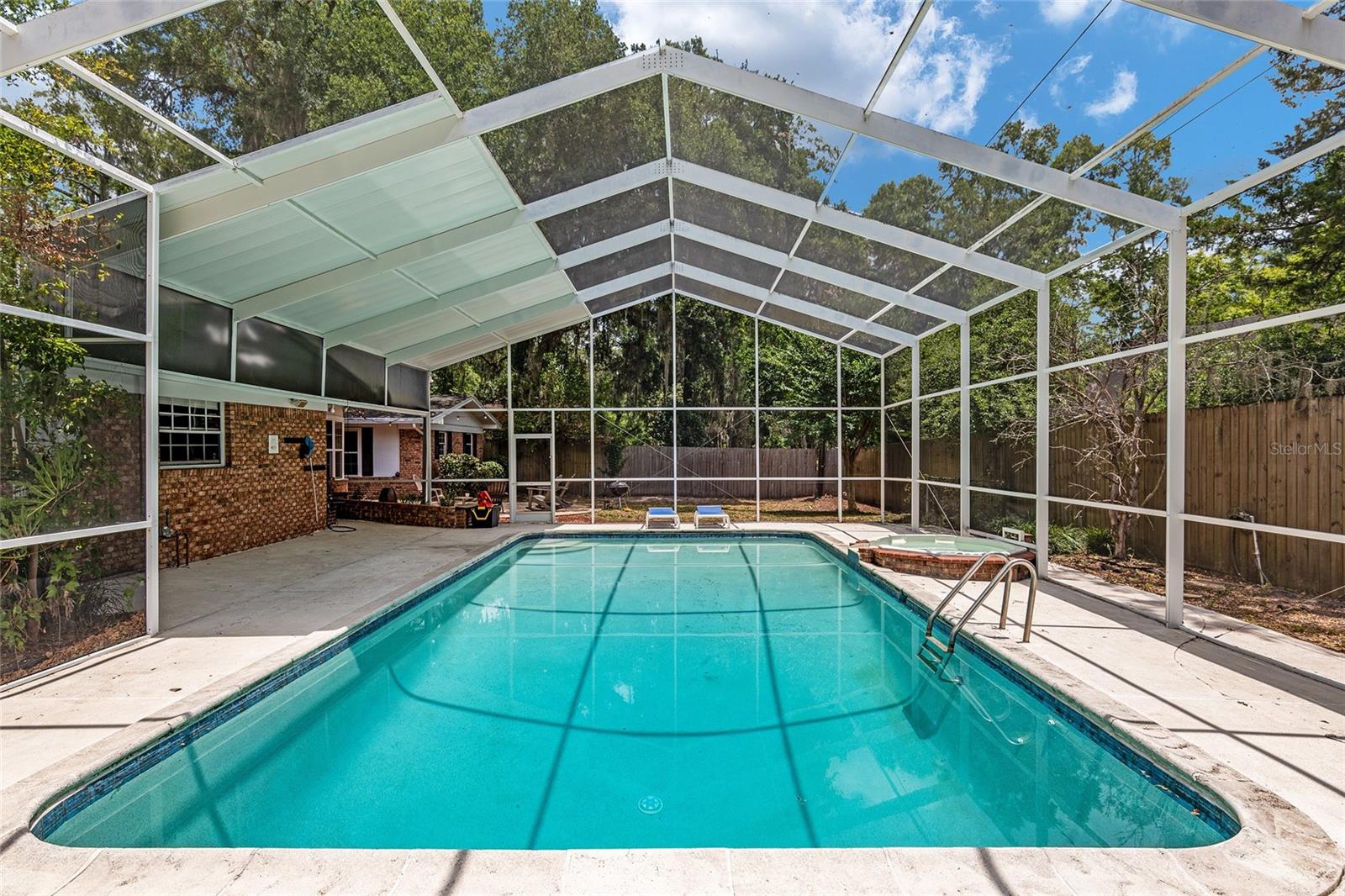 RIDGEWOOD - Residential