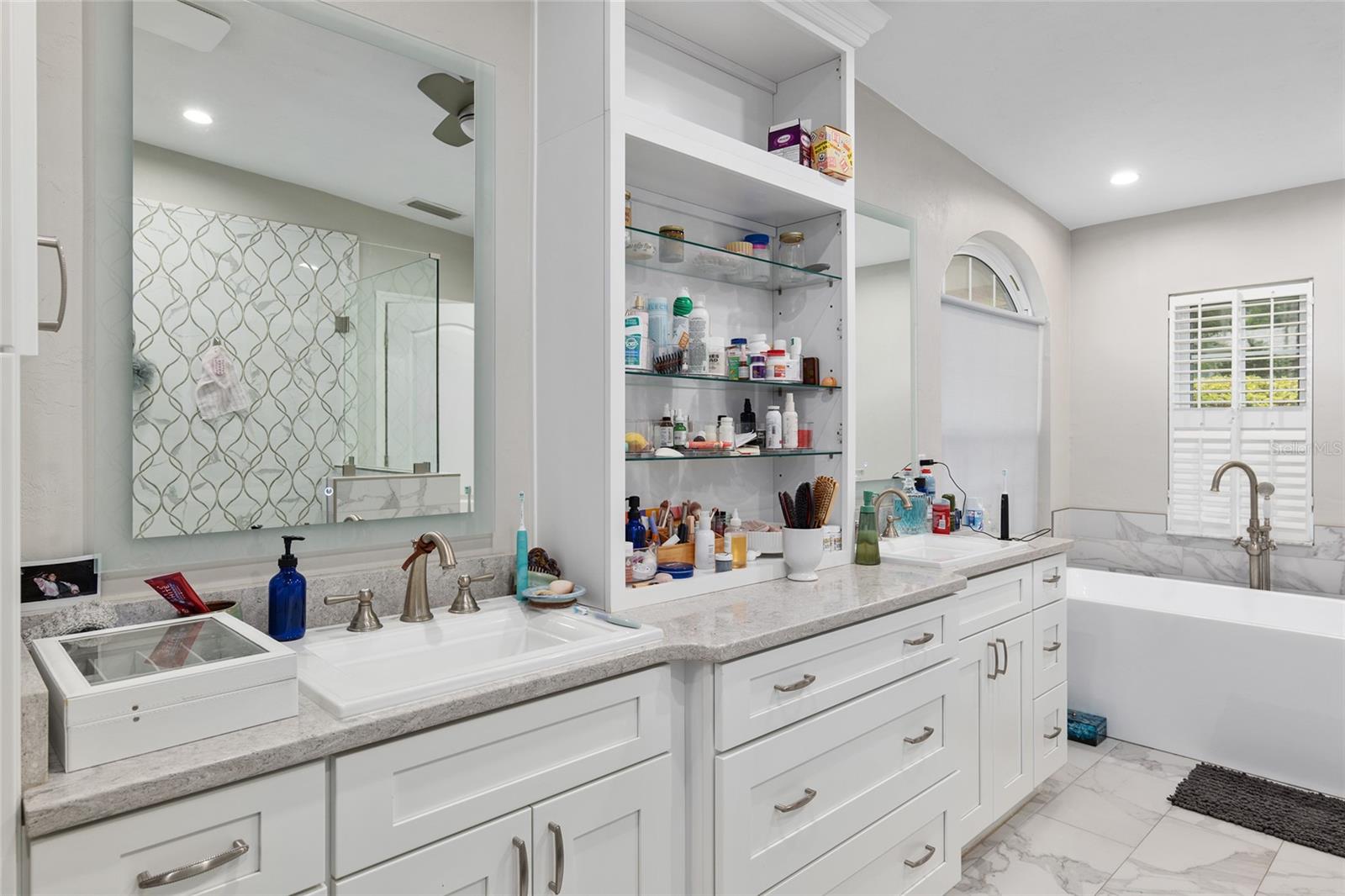 RIDGEWOOD - Residential