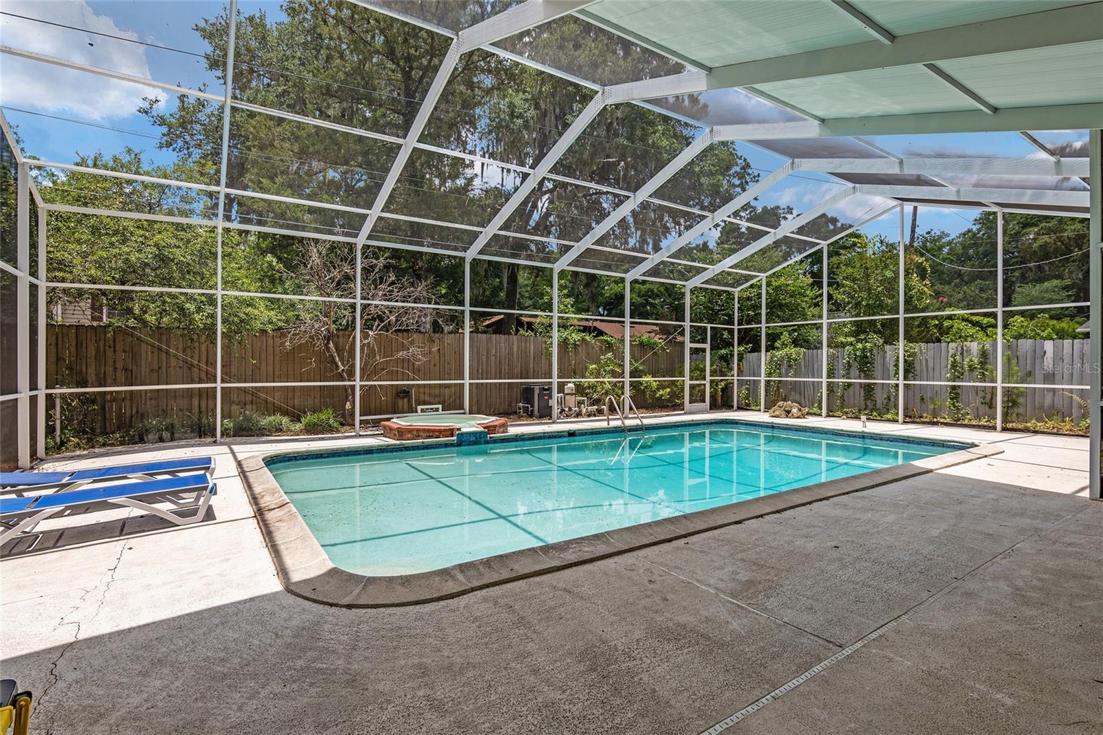 RIDGEWOOD - Residential