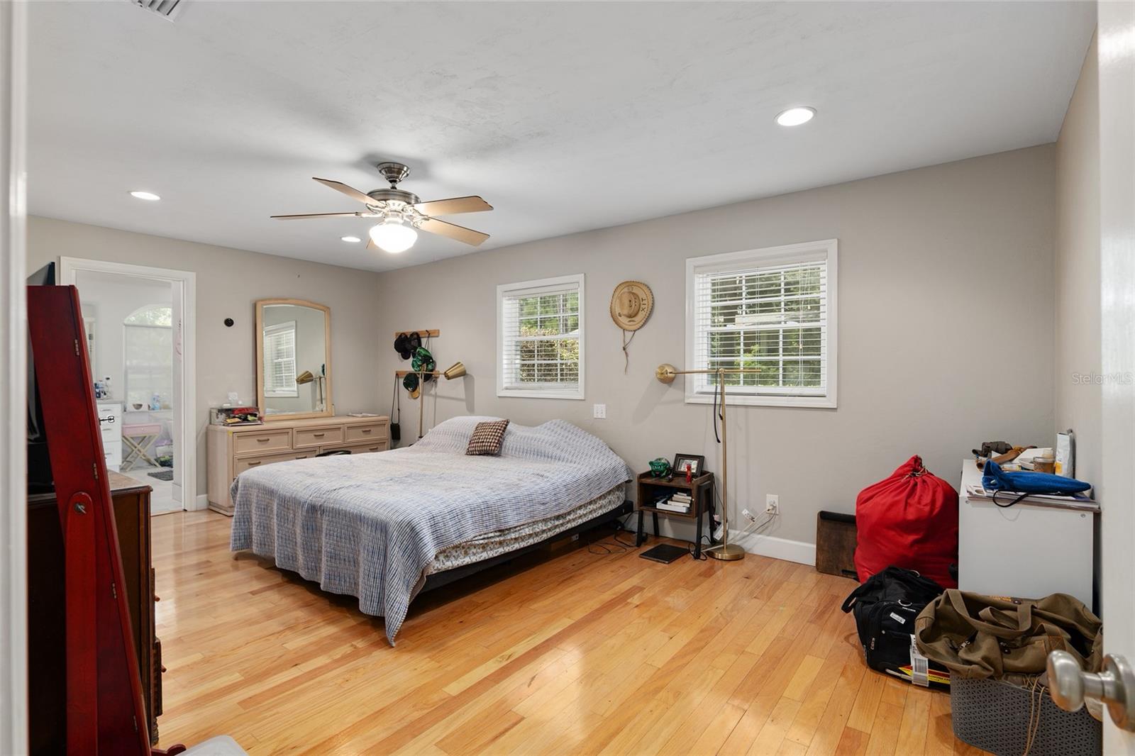 RIDGEWOOD - Residential