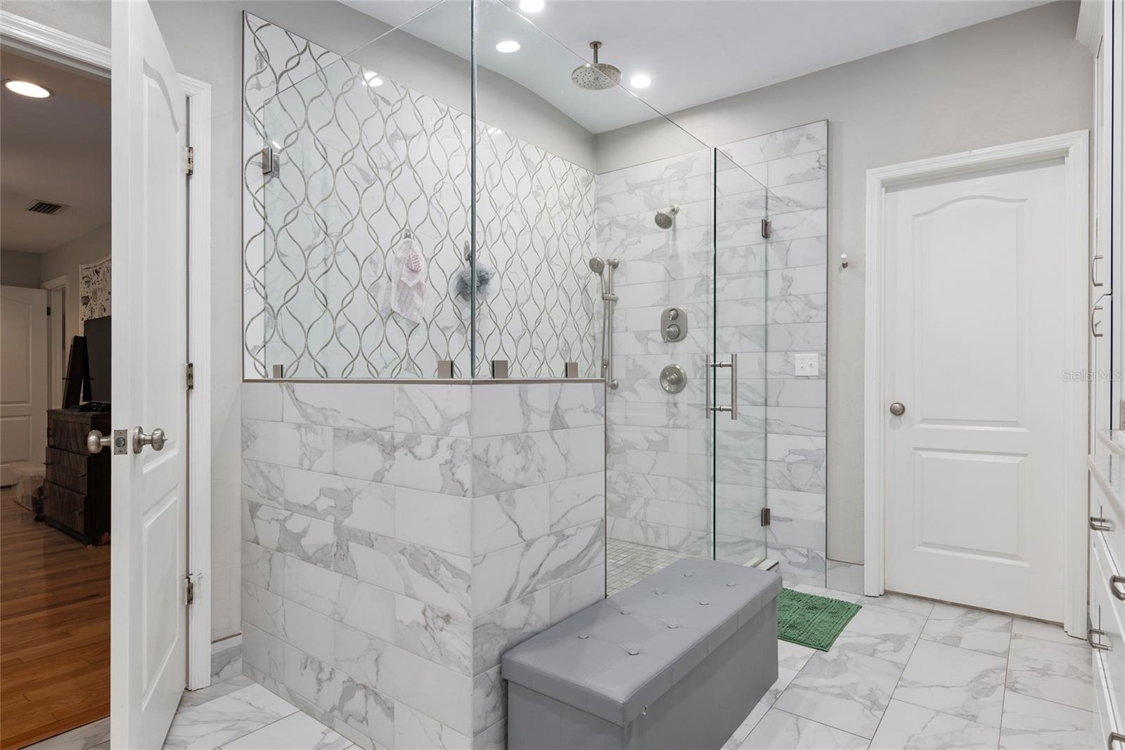 RIDGEWOOD - Residential