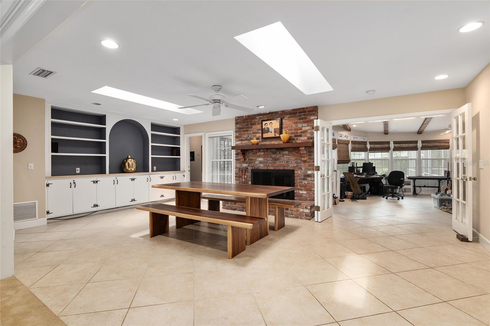 RIDGEWOOD - Residential