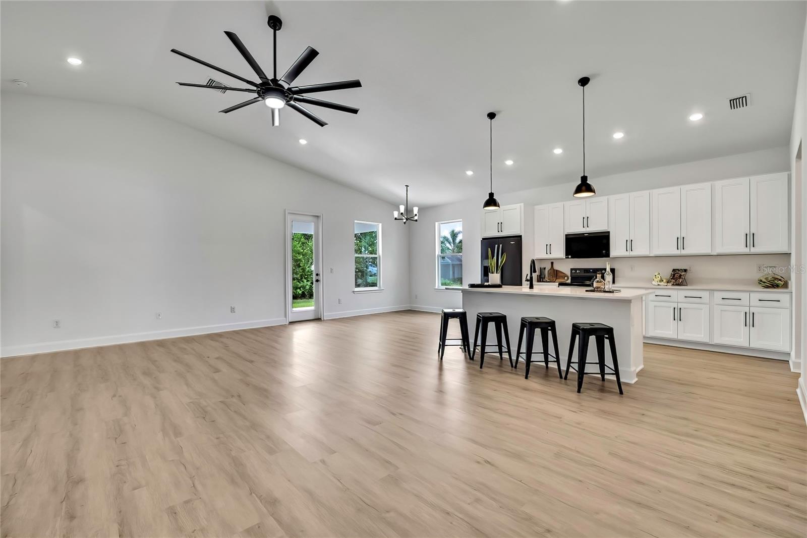 SPRING HILL - Residential