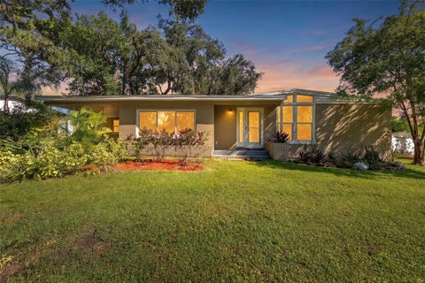 Photo of 206 Linda Avenue, Temple Terrace, FL 33617 (MLS # TB8547084)