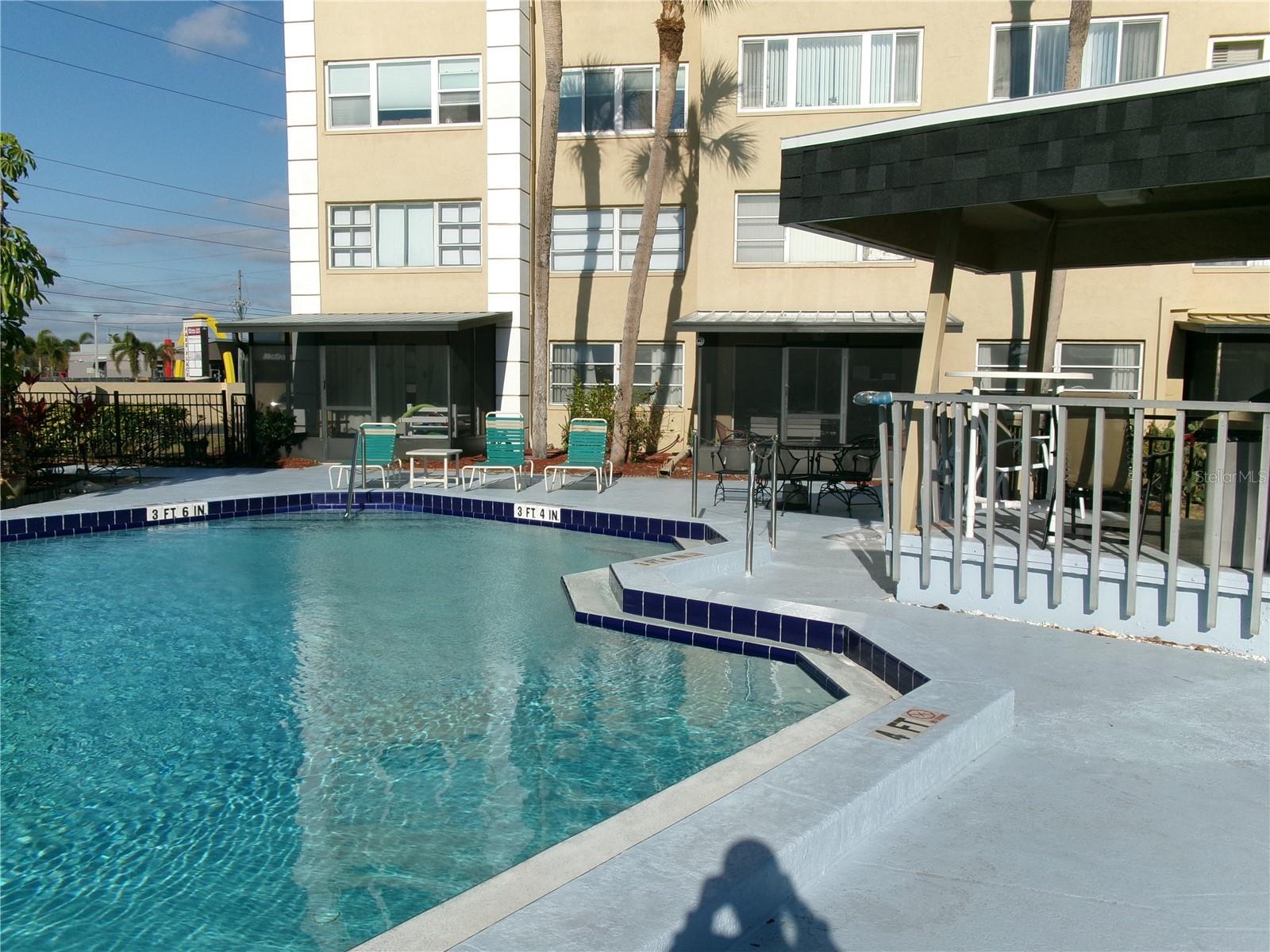 SEMINOLE-ON-THE-GREEN CAVALIER BLDG - Residential