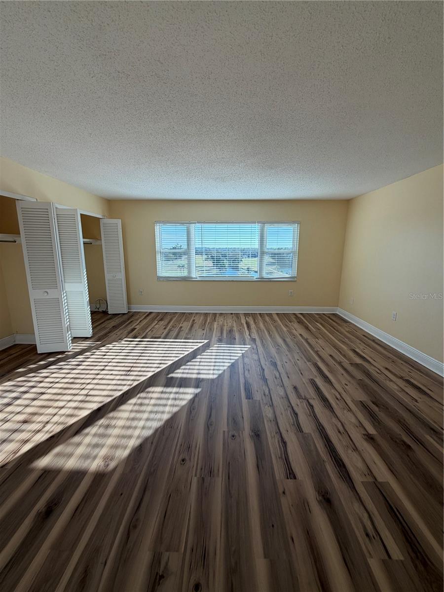 SEMINOLE-ON-THE-GREEN CAVALIER BLDG - Residential