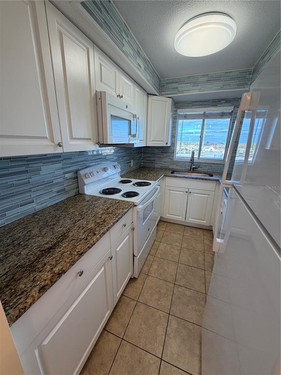 SEMINOLE-ON-THE-GREEN CAVALIER BLDG - Residential