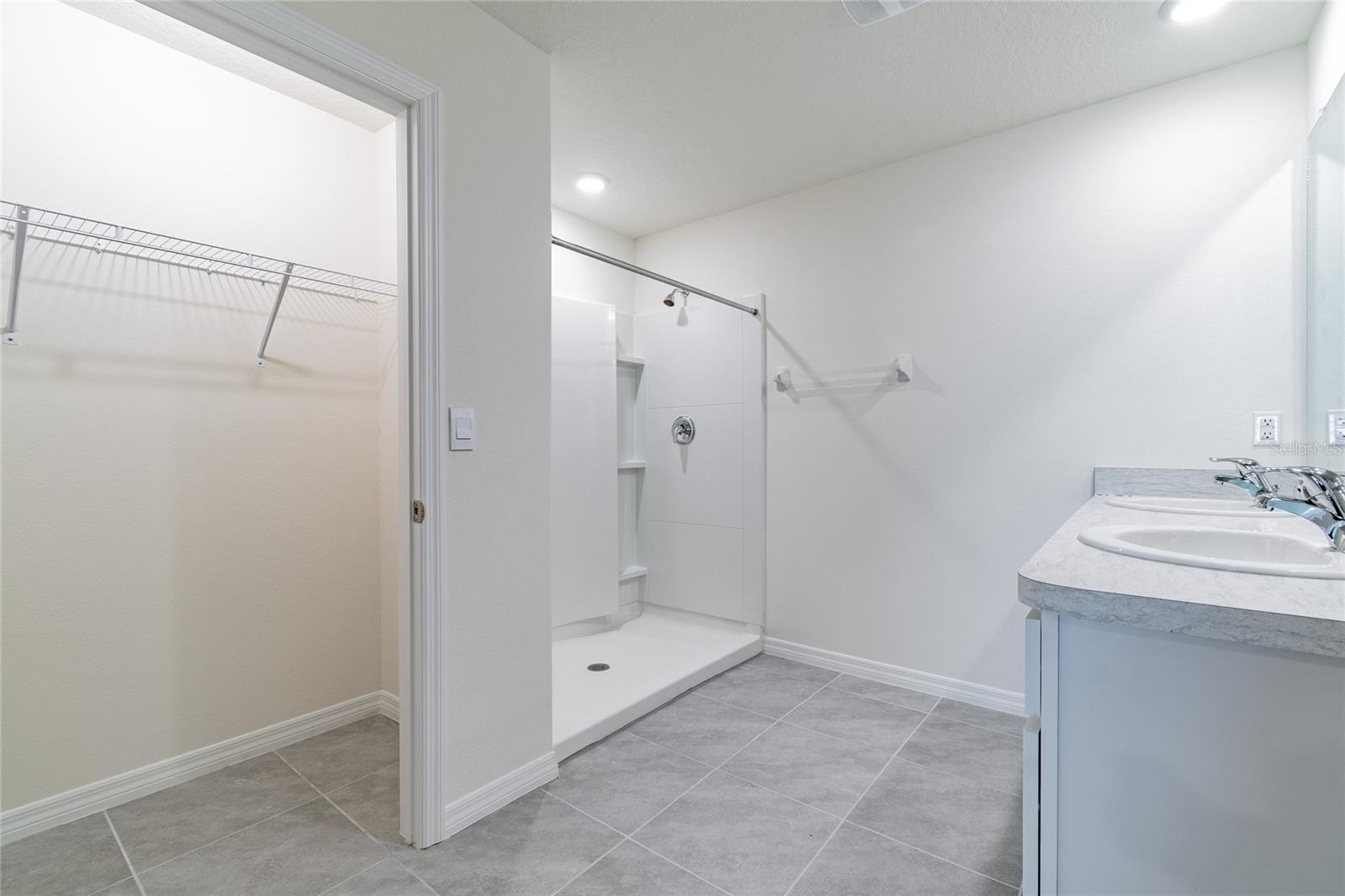 BROOKSIDE ESTATES - Residential Lease