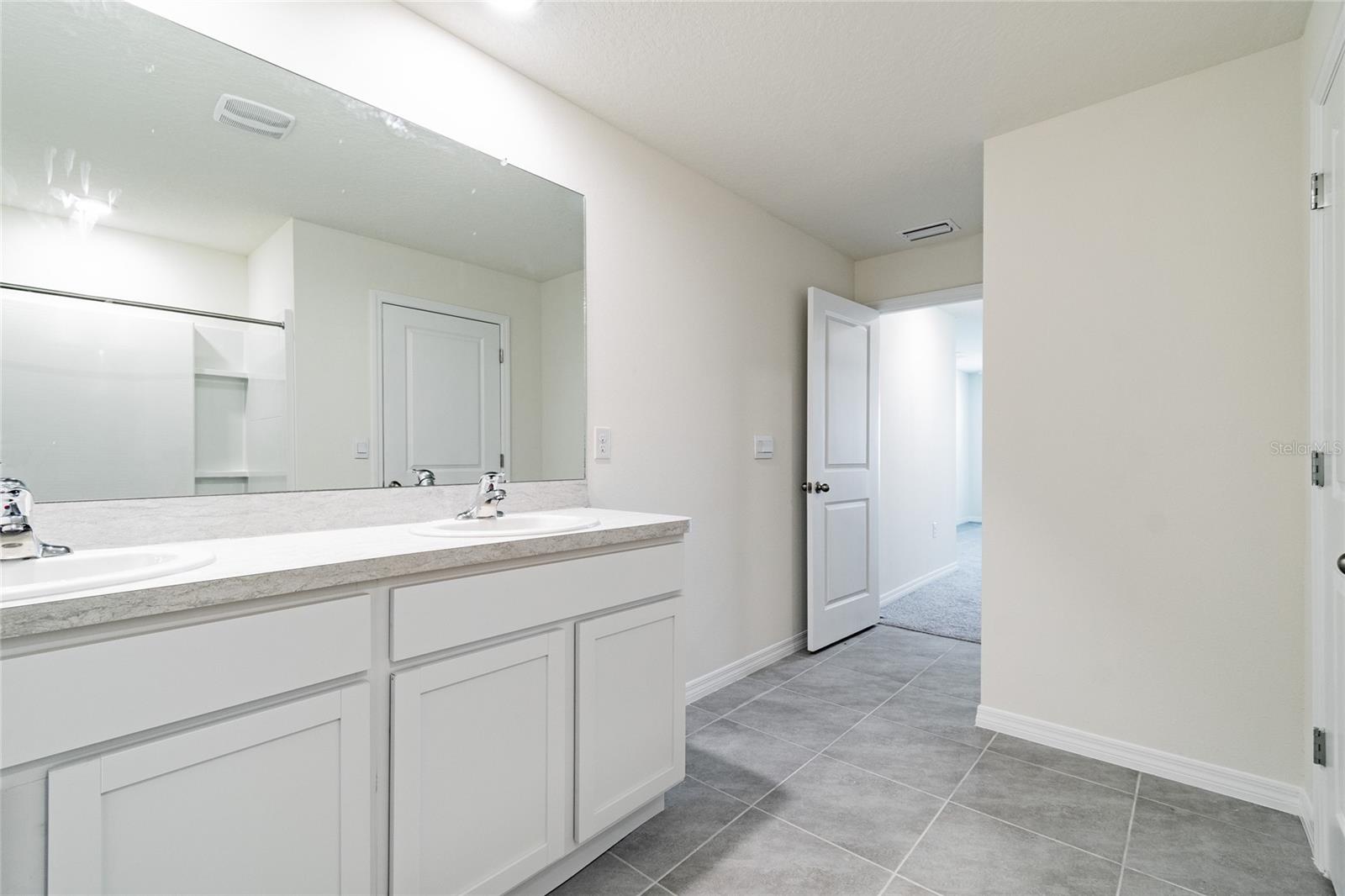 BROOKSIDE ESTATES - Residential Lease