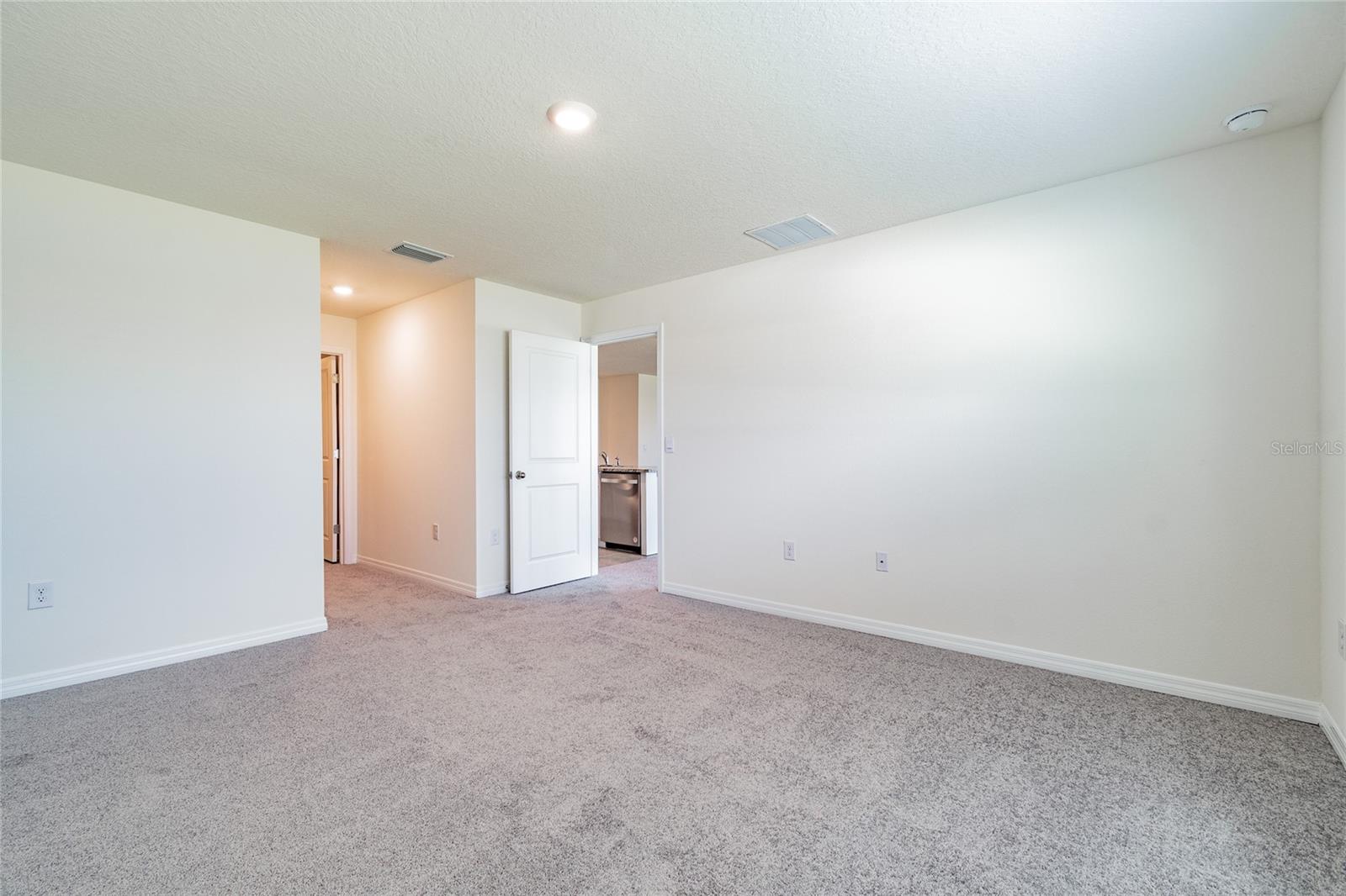 BROOKSIDE ESTATES - Residential Lease