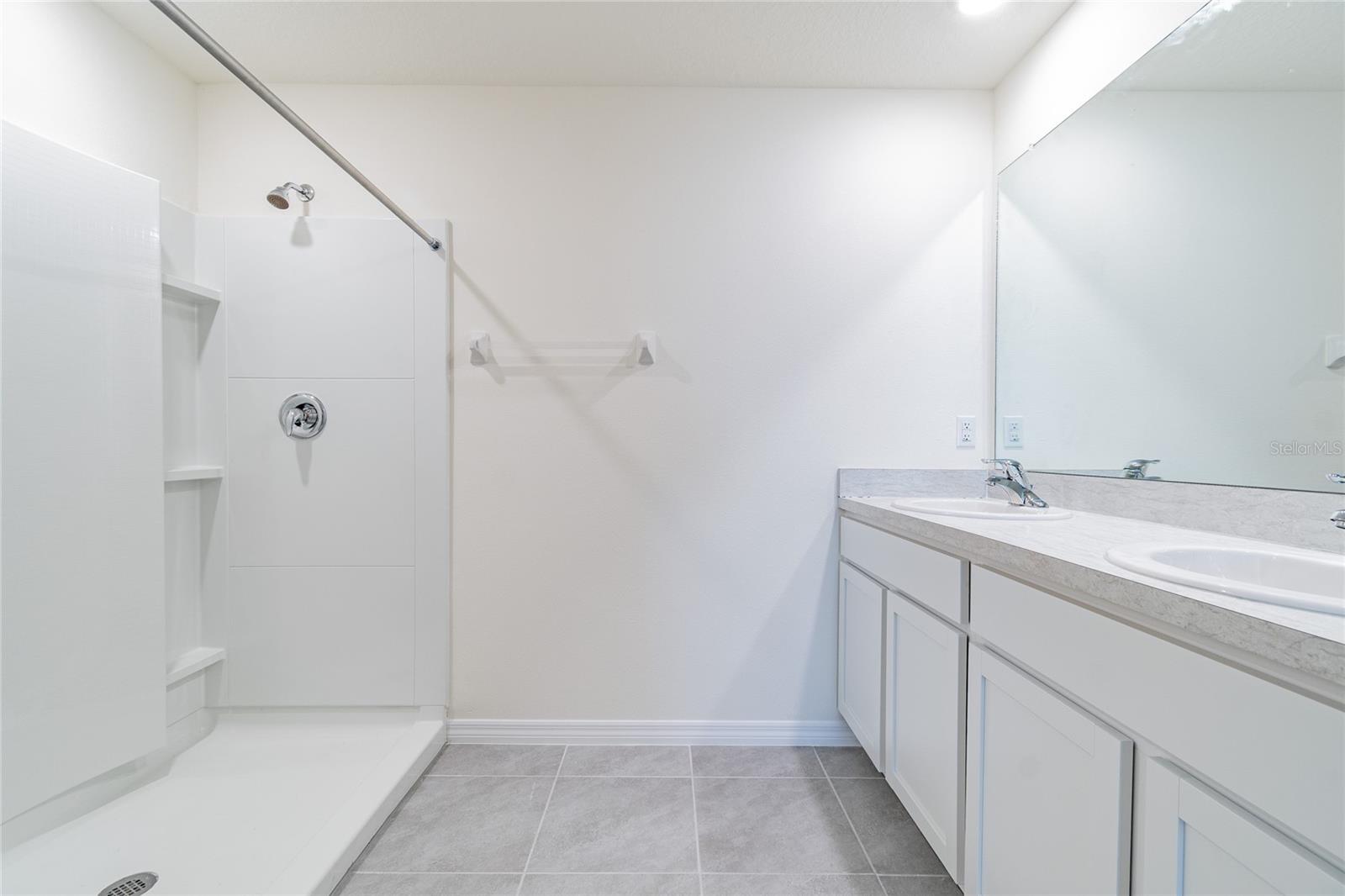 BROOKSIDE ESTATES - Residential Lease