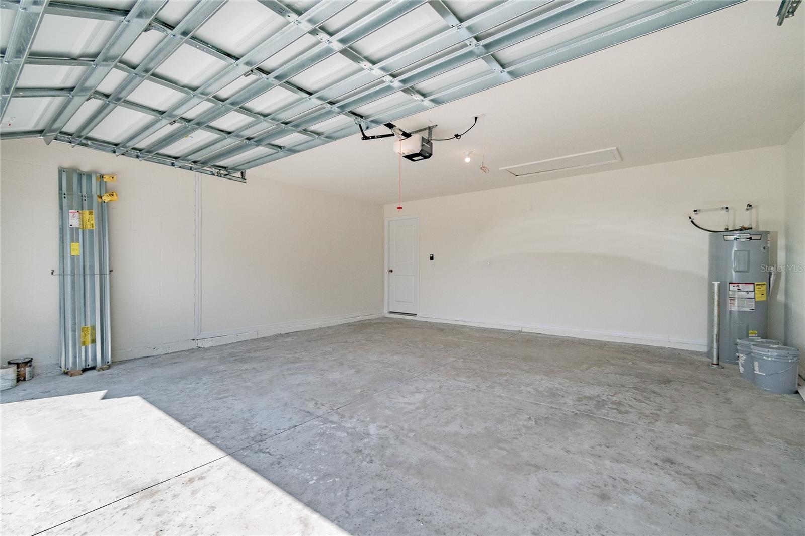 BROOKSIDE ESTATES - Residential Lease