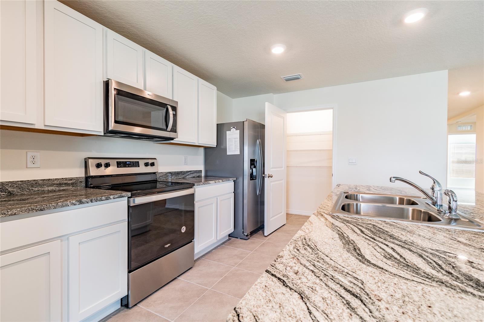 BROOKSIDE ESTATES - Residential Lease