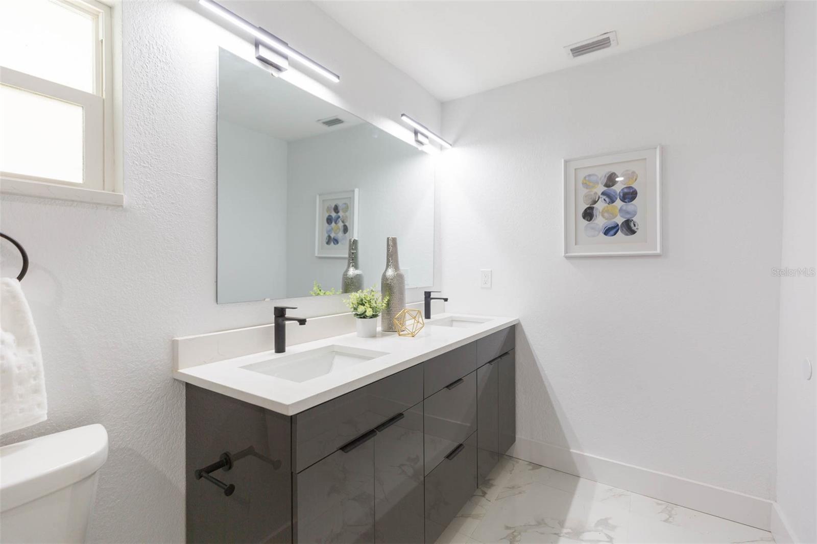 BAY CREST PARK UNIT 04 - Residential